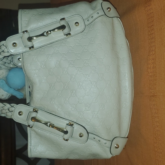 Gucci Guccissima Pelham Leather Small Bag - Picture 12 of 16